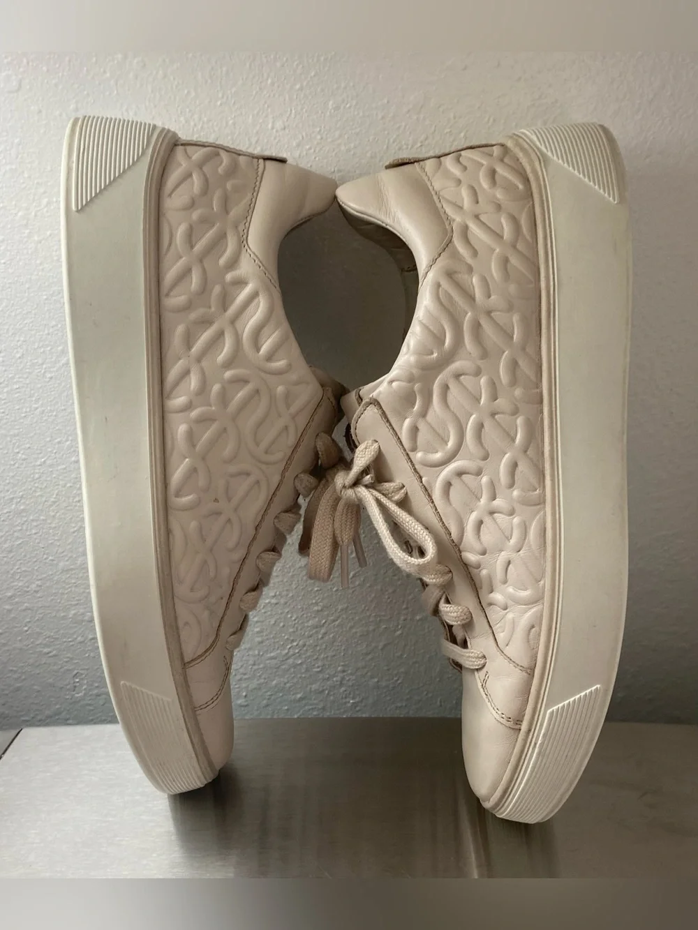 ECCO WOMENS NEUTRAL EMBOSSED PLATFORM LACE UP SNEAKERS